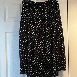 Bobeau women’s black/white polka dot skirt - L